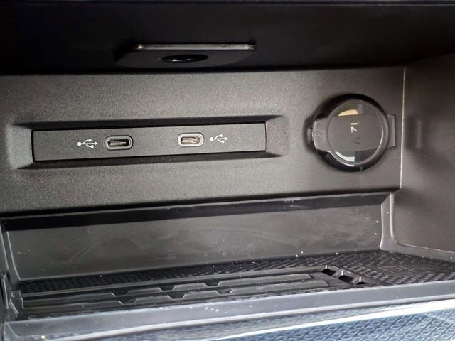 New 2025 Volkswagen Taos SE image 20