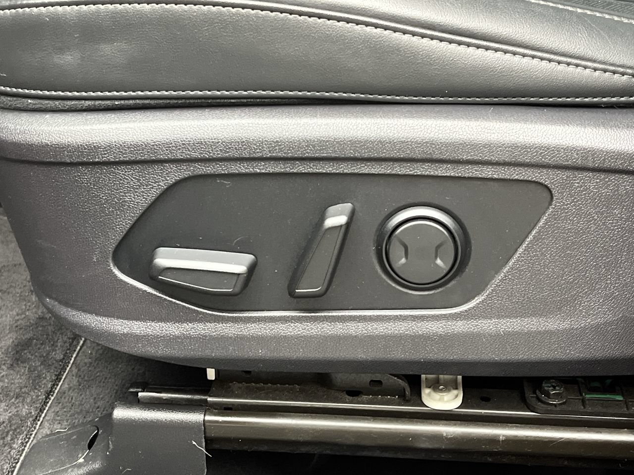 Used 2021 Kia Sorento S FWD image 9