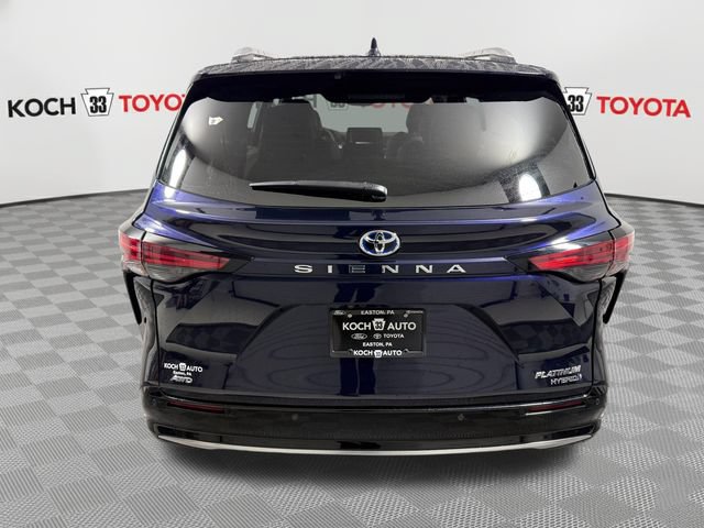 Used 2024 Toyota Sienna Platinum AWD/4WD image 7