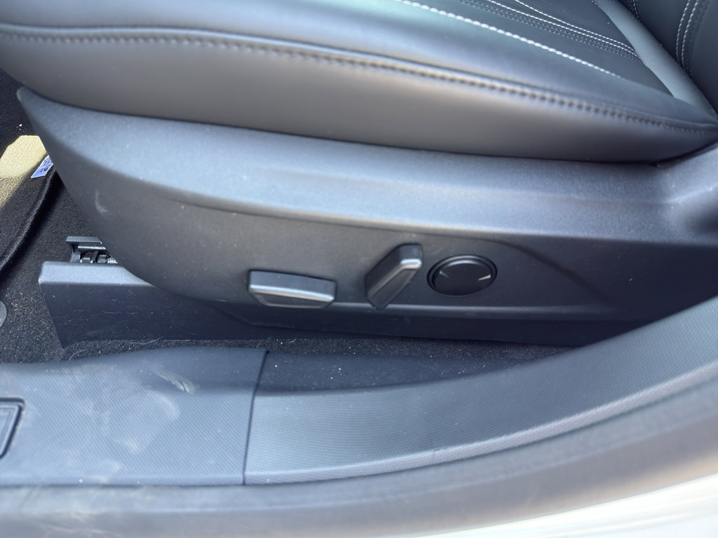 Used 2025 Ford Mustang Mach-E Select w/ Comfort Package Lite RWD image 13