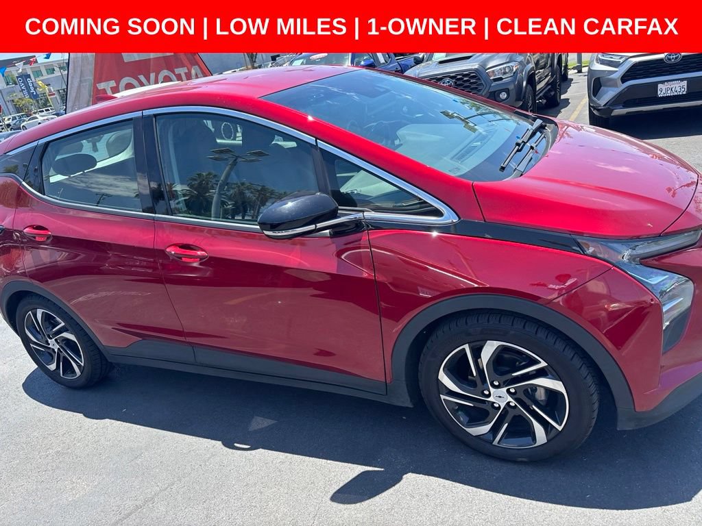 Used 2023 Chevrolet Bolt LT w/ Infotainment Package FWD image 3