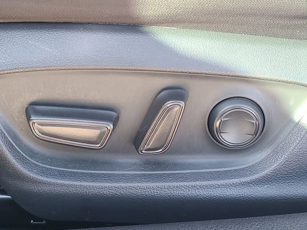 Used 2019 Toyota Camry LE image 26