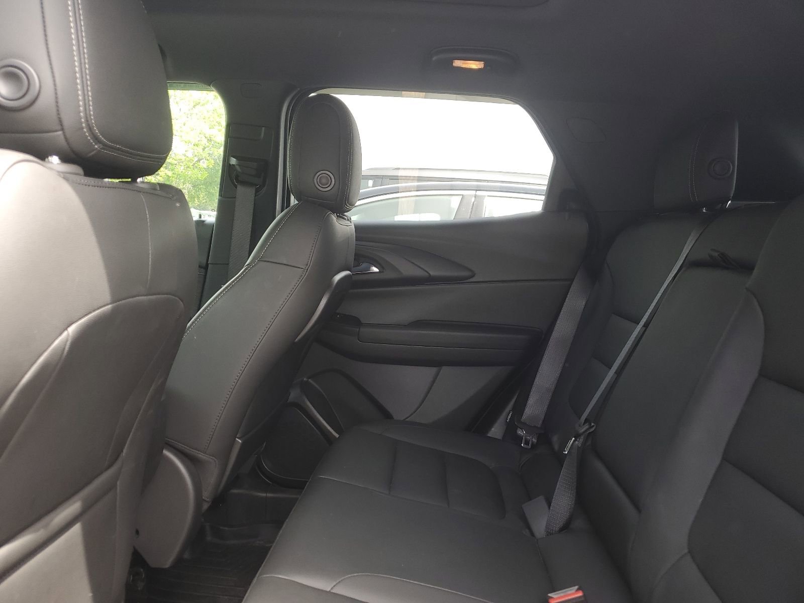 Used 2022 Chevrolet TrailBlazer ACTIV w/ Sun and Liftgate Package FWD image 12