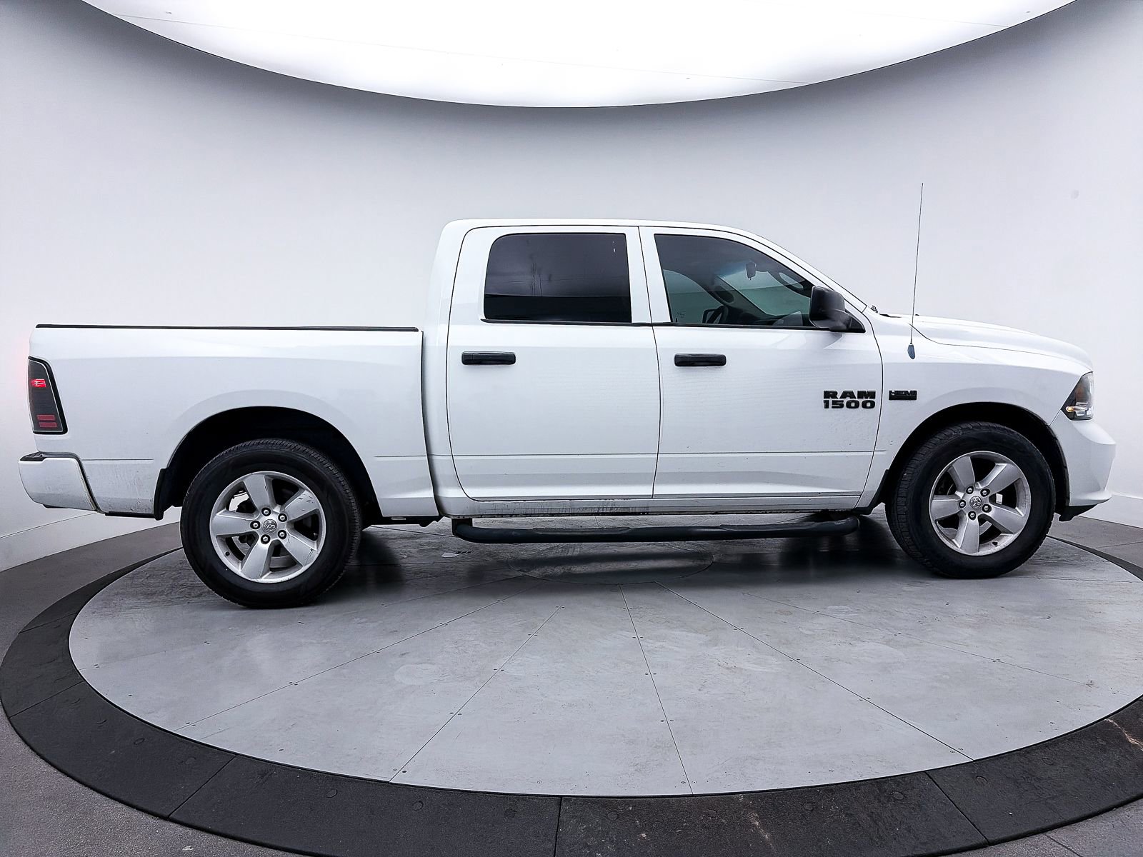 Used 2013 RAM 1500 Express image 28