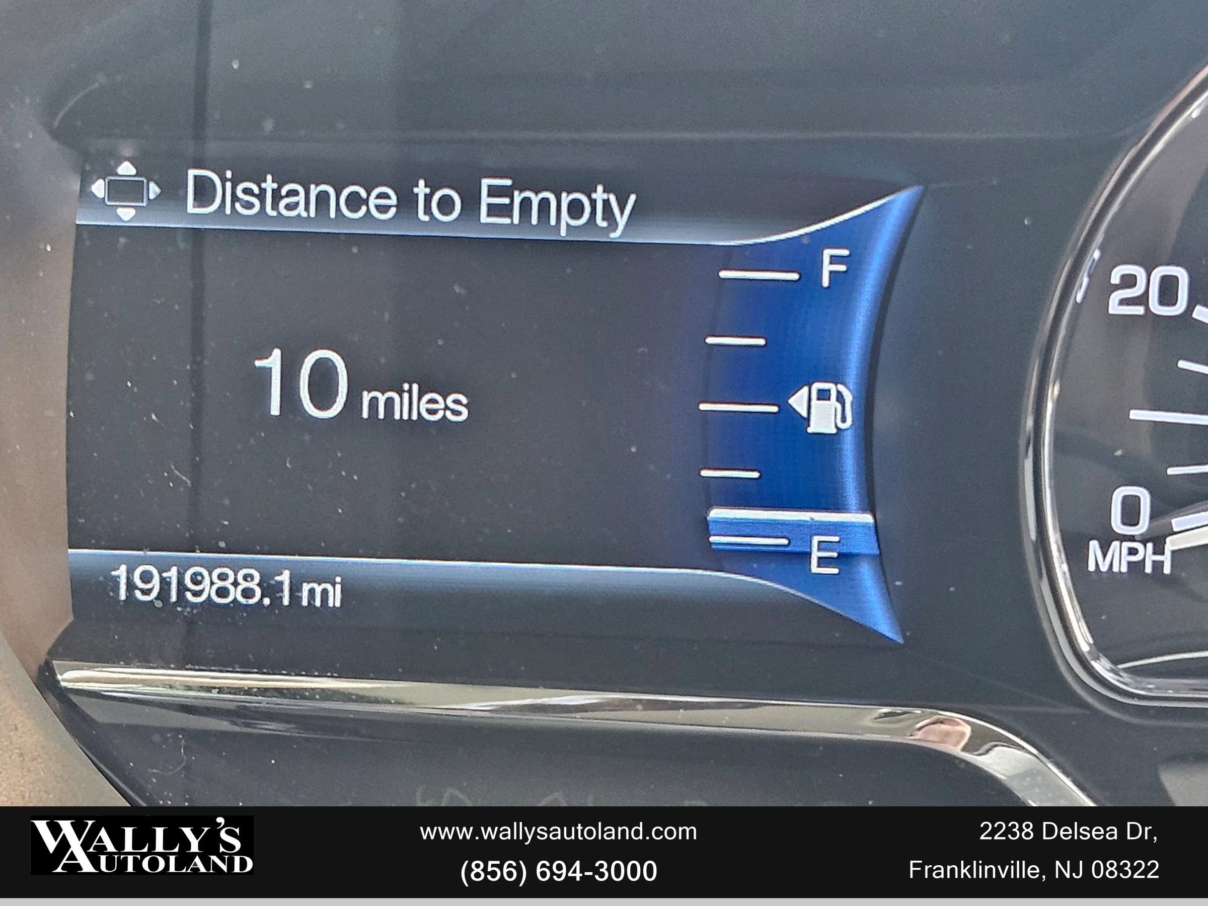 Used 2015 Lincoln Navigator 4WD image 6