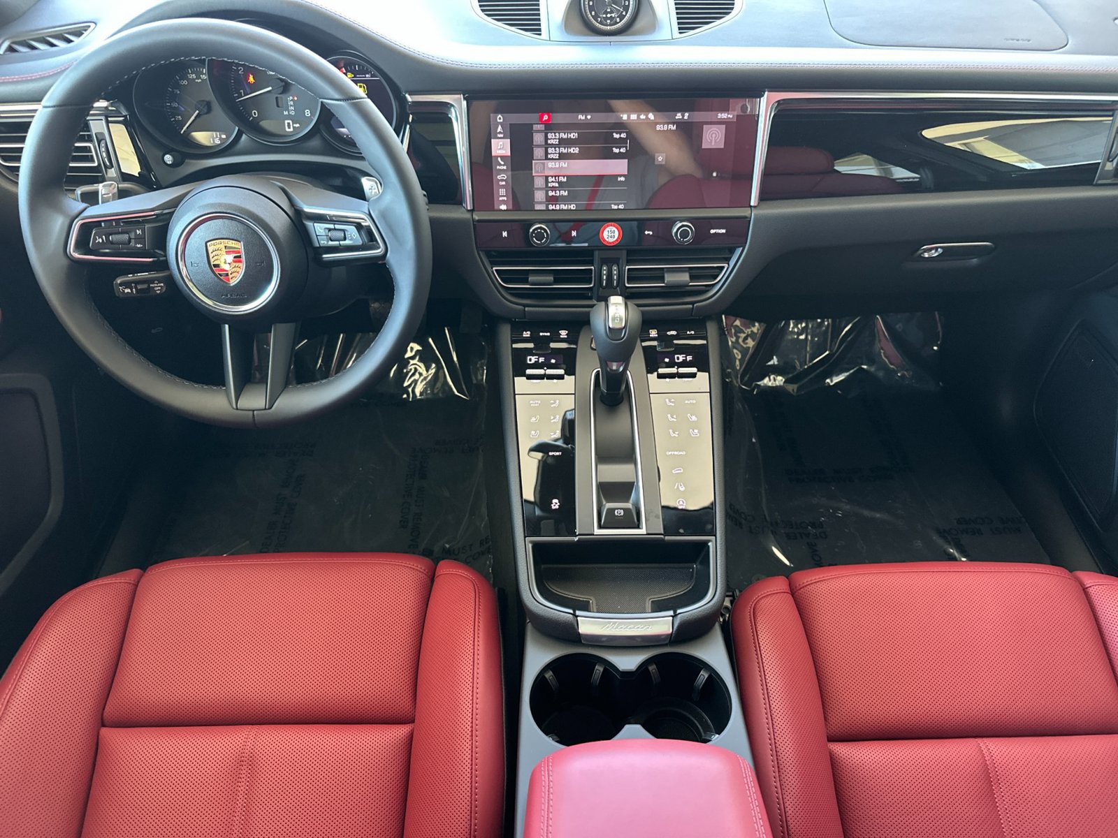 New 2026 Porsche Macan AWD/4WD image 6