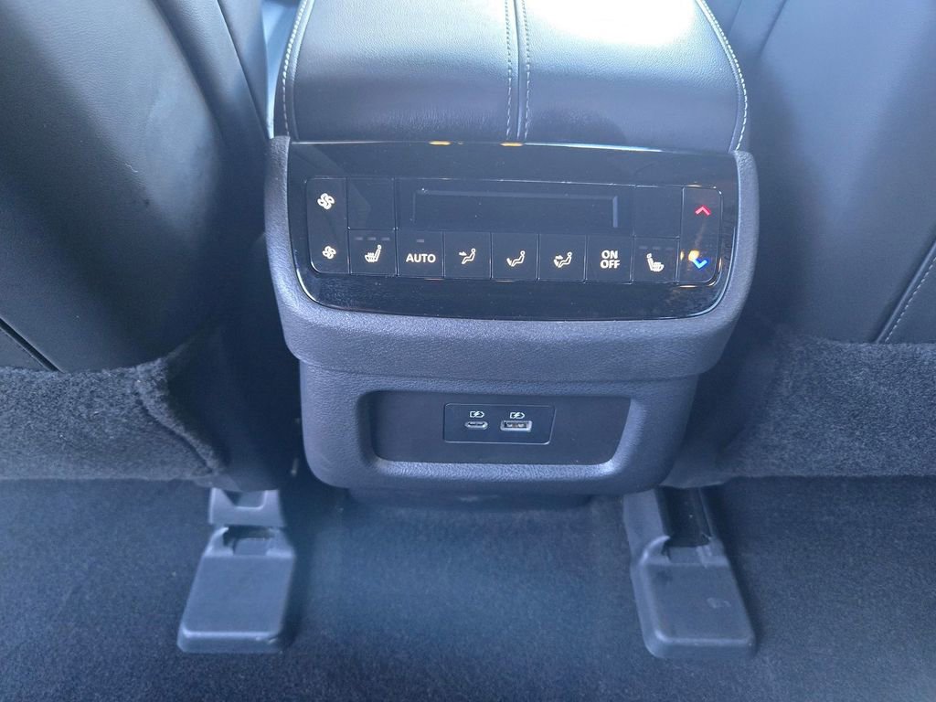 Certified 2025 INFINITI QX60 Luxe w/ Black Edition image 10