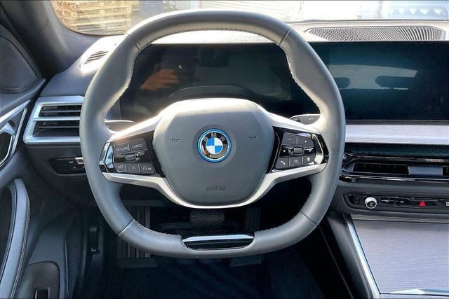 Used 2025 BMW i4 eDrive40 image 5