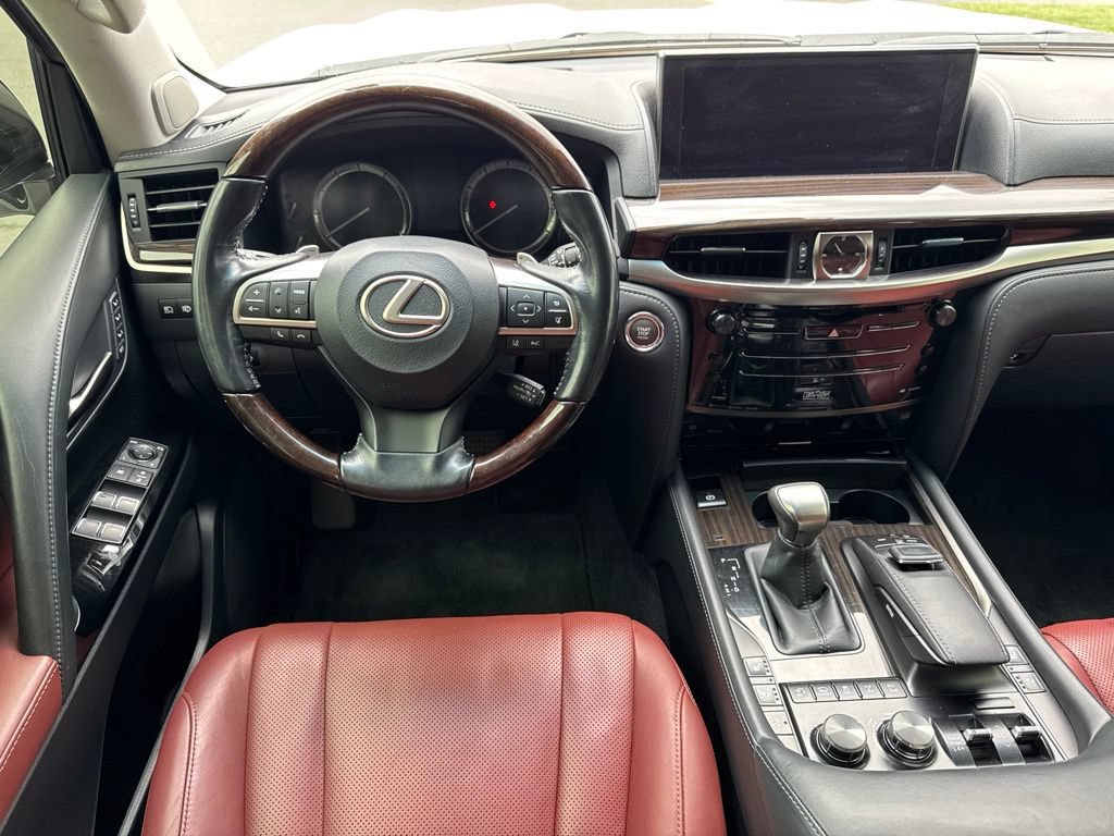 Used 2017 Lexus LX 570 4WD w/ Luxury Package image 22