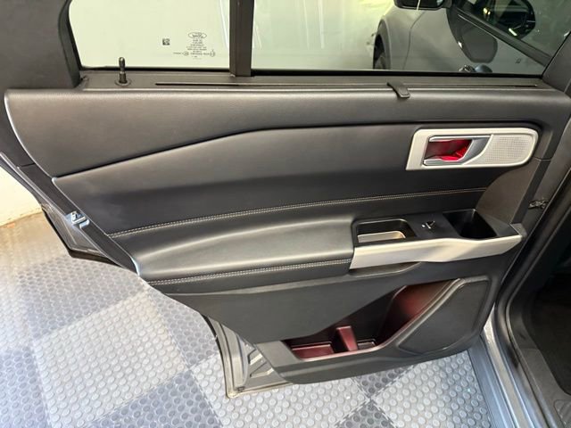 Used 2023 Ford Explorer Limited w/ Limited Technology Package image 38