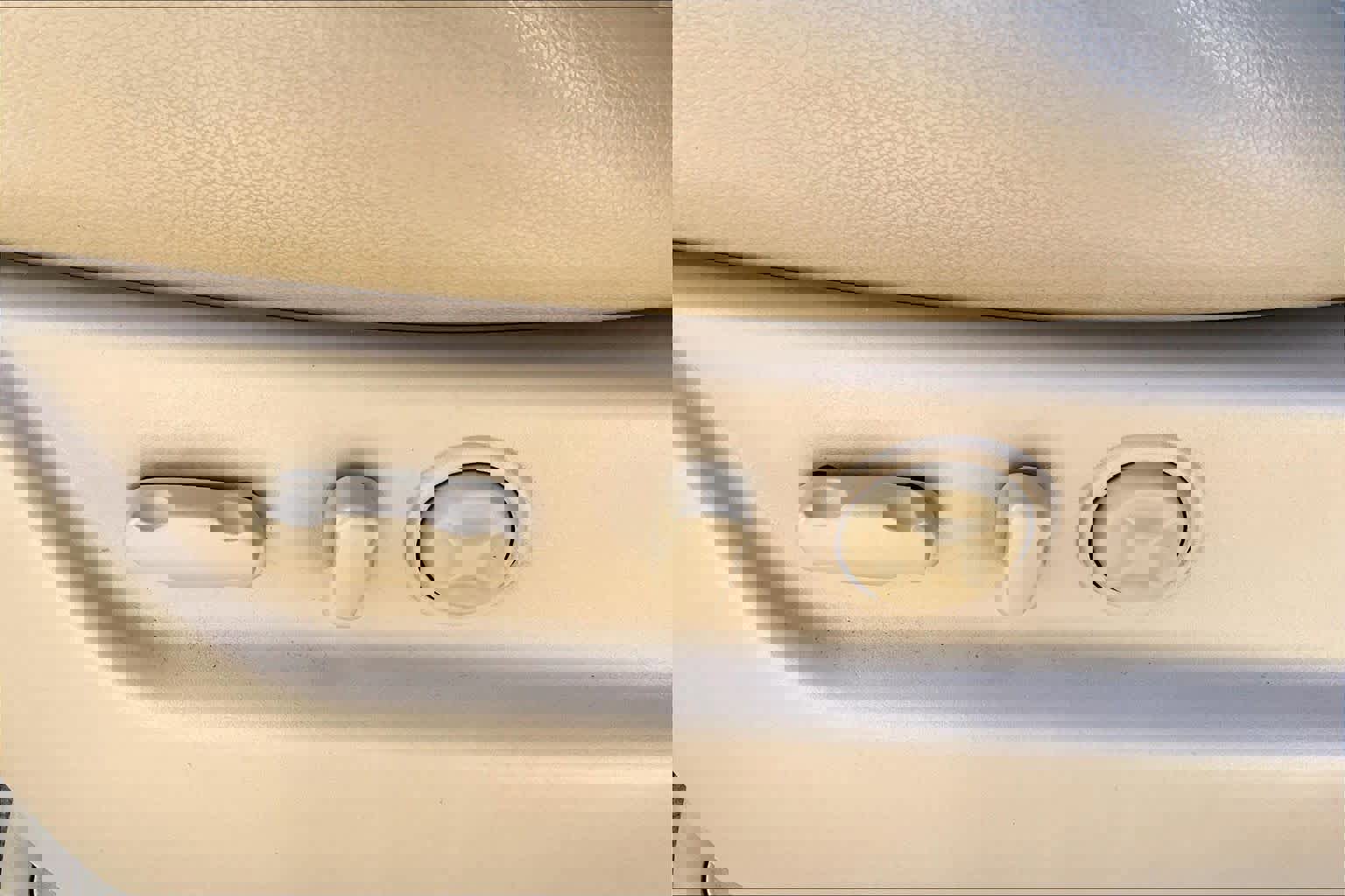 Used 2012 GMC Yukon SLT w/ Texas Edition image 35