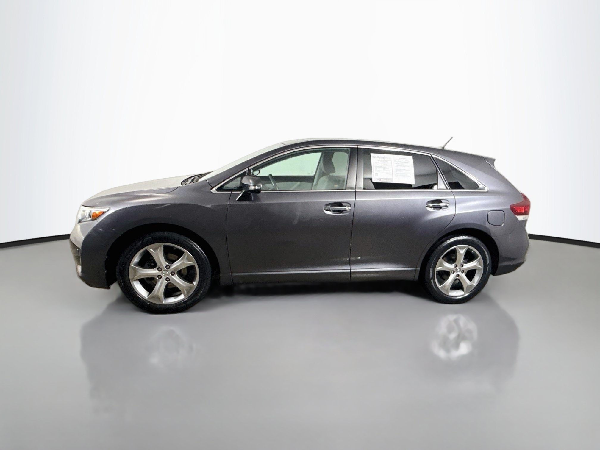 Used 2014 Toyota Venza Limited w/ Tow Prep Package AWD/4WD image 4