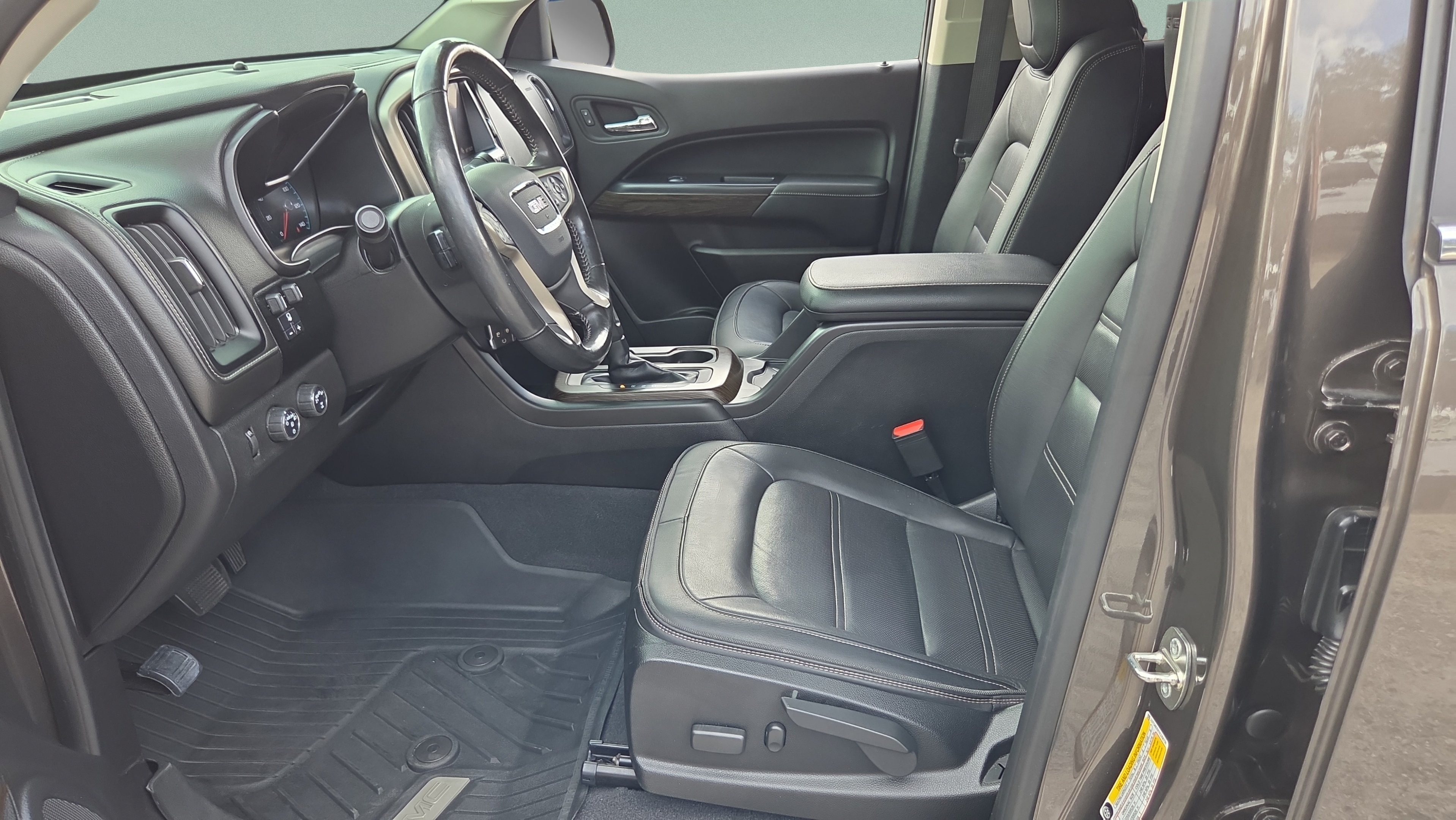 Used 2019 GMC Canyon Denali AWD/4WD image 9