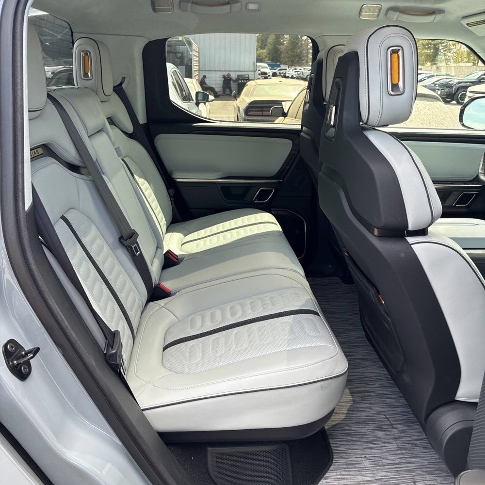 Used 2024 Rivian R1T Adventure Dual AWD/4WD image 14