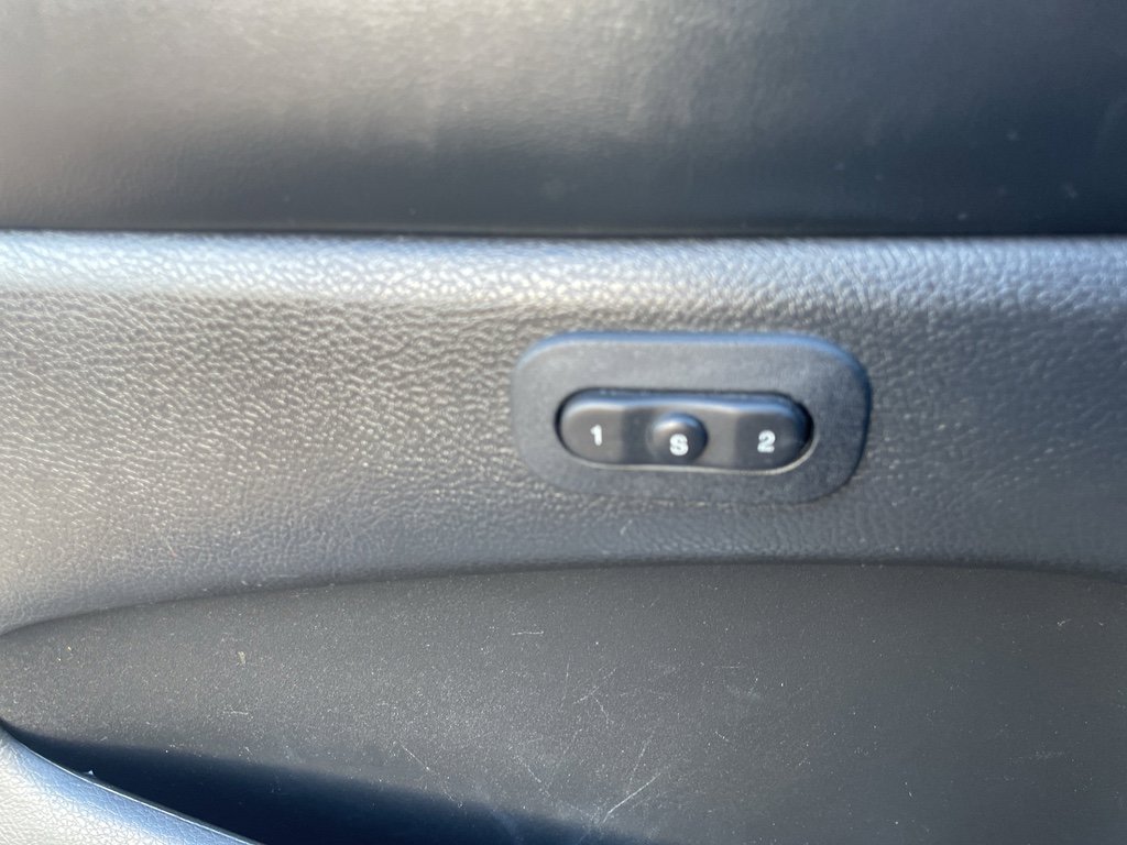 Used 2016 Jeep Grand Cherokee Limited 75th Anniversary image 22