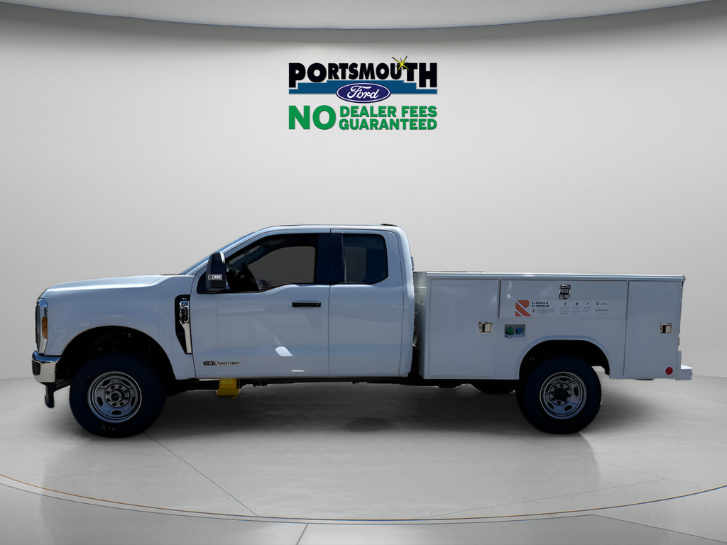 New 2025 Ford F250 XL w/ XL Chrome Package AWD/4WD image 2