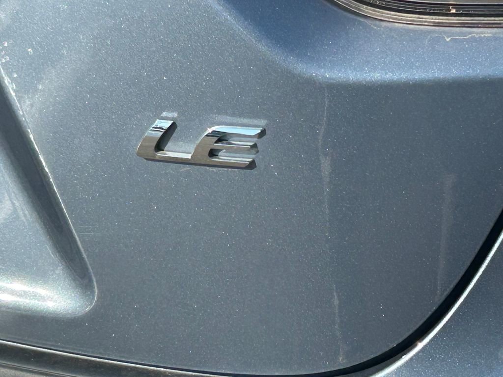 Used 2021 Toyota Corolla LE w/ LE Convenience Package image 13