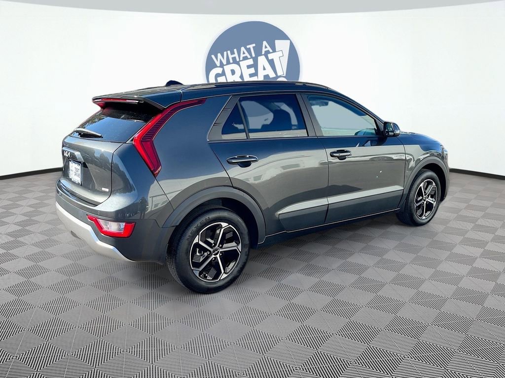Certified 2024 Kia Niro EX image 3