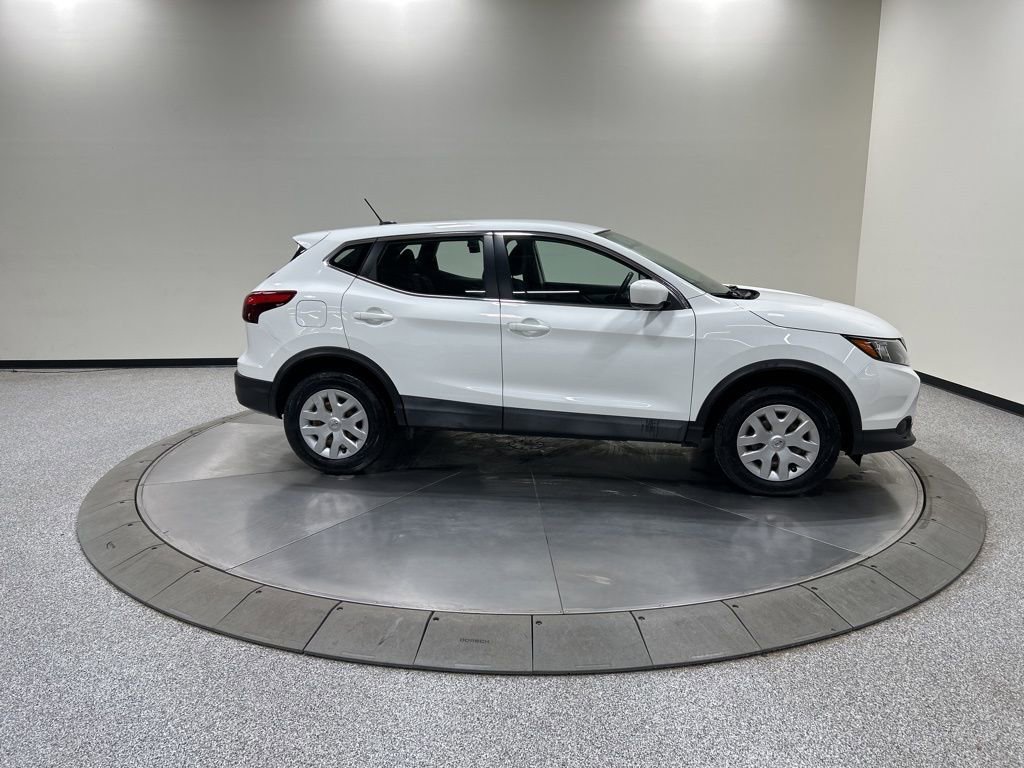Used 2019 Nissan Rogue Sport S image 5