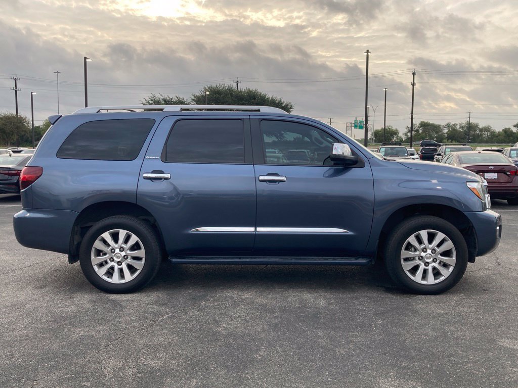 Used 2019 Toyota Sequoia Platinum RWD image 3