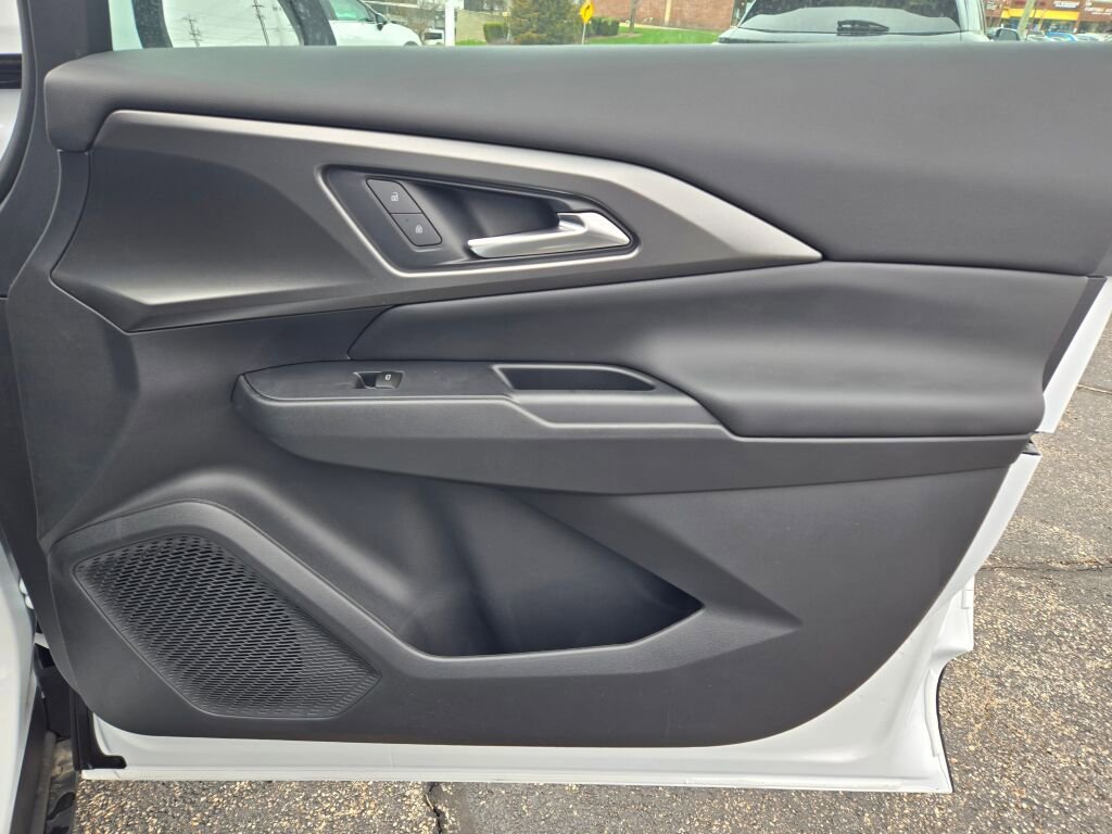 New 2026 Chevrolet Equinox EV LT w/ Comfort Package image 6