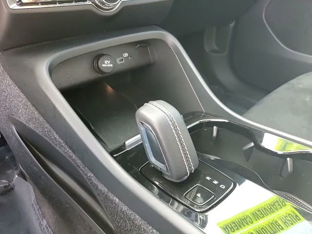 Used 2021 Volvo XC40 P8 Recharge w/ Advanced Package image 25