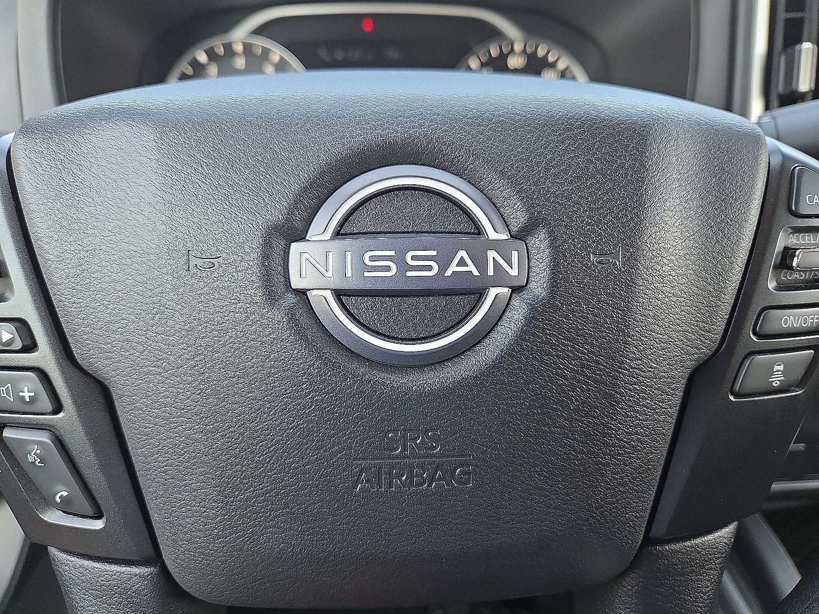 Used 2025 Nissan Frontier SV AWD/4WD image 24