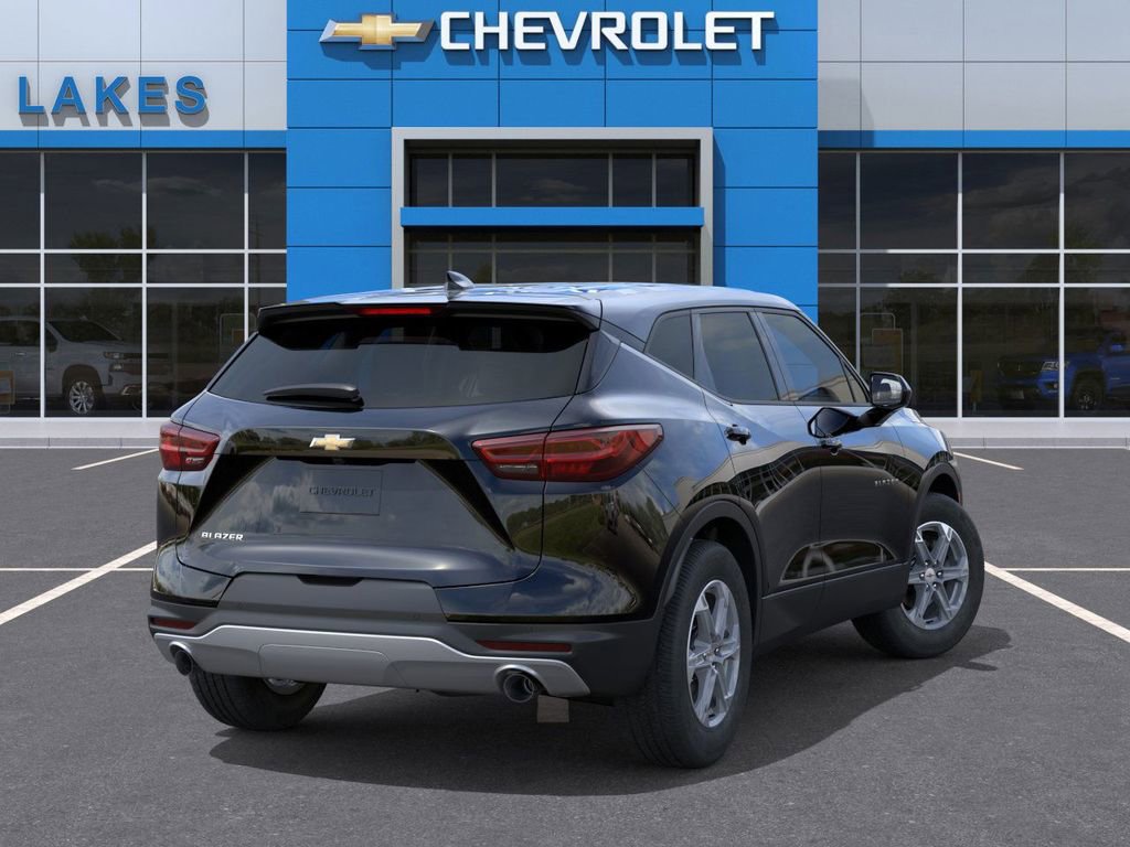 New 2026 Chevrolet Blazer LT FWD image 4