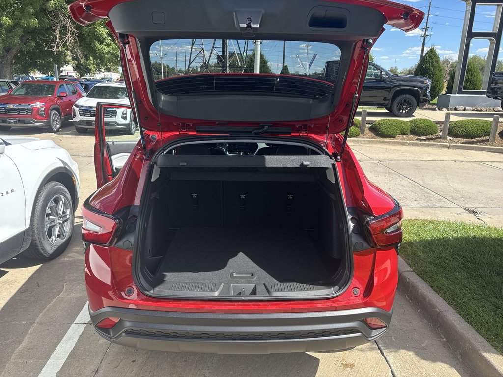 New 2026 Chevrolet Trax LT w/ Midnight Edition FWD image 28