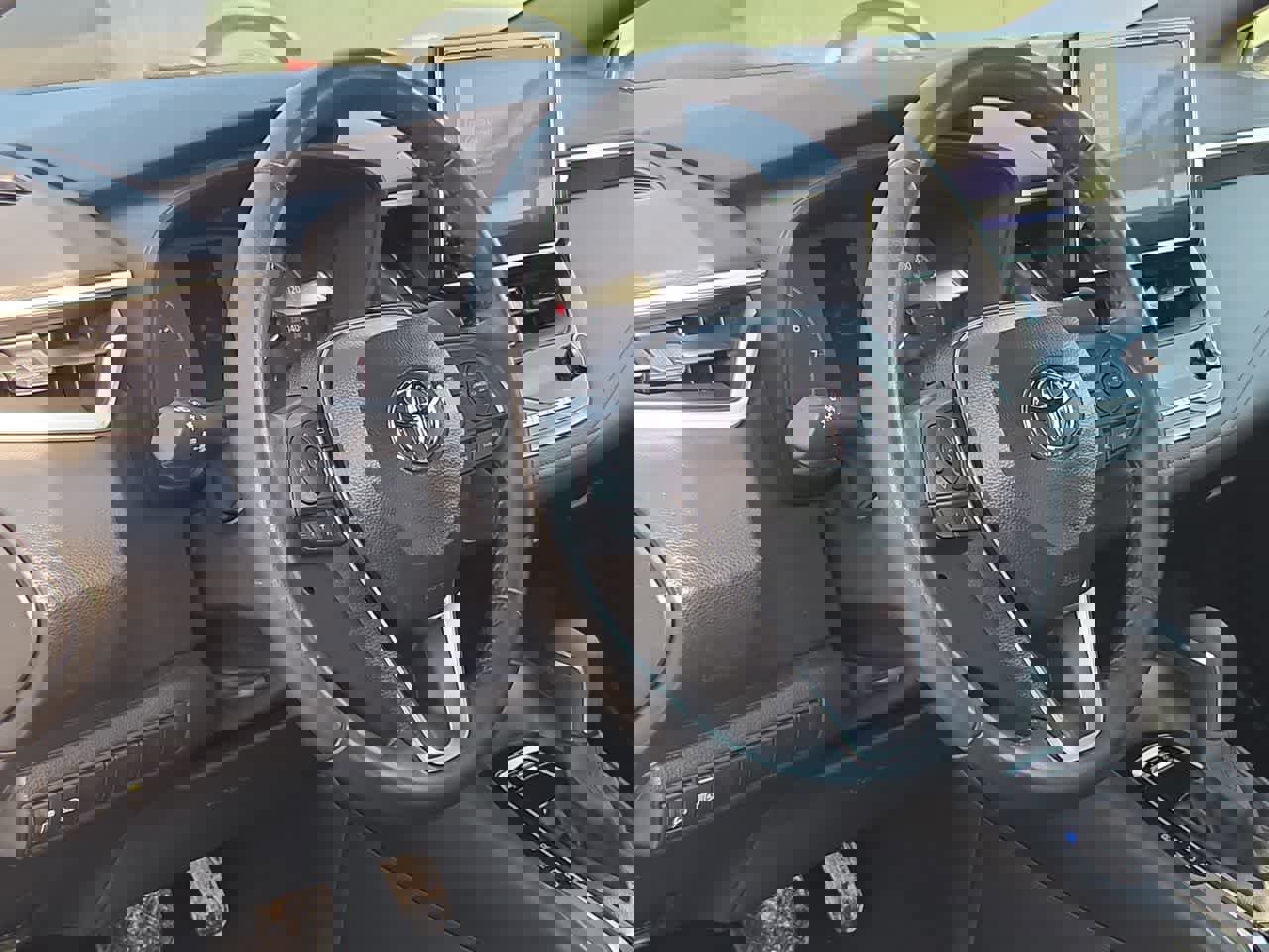 Certified 2025 Toyota Corolla SE image 10