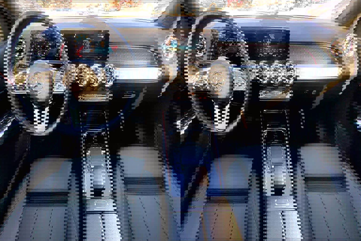 Used 2022 Mercedes-Benz GLB 250 4MATIC image 15