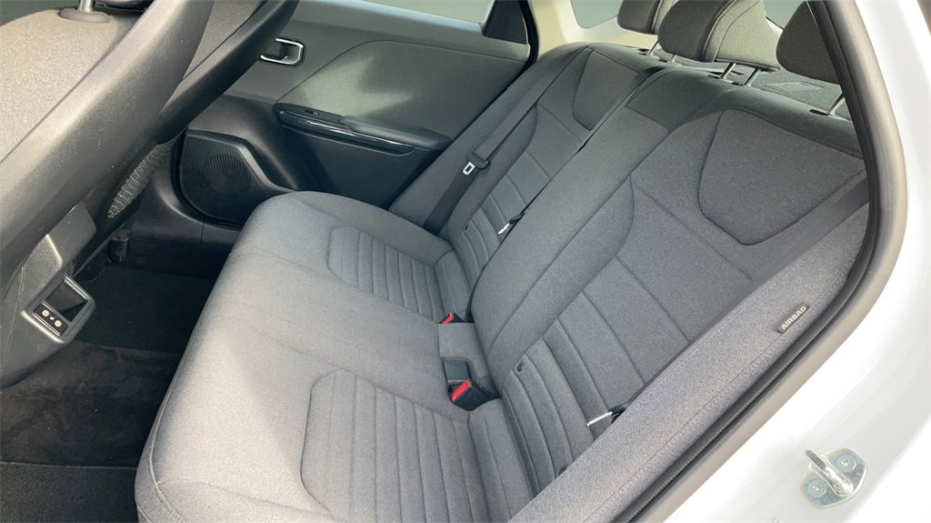 Used 2025 Kia K4 EX image 12