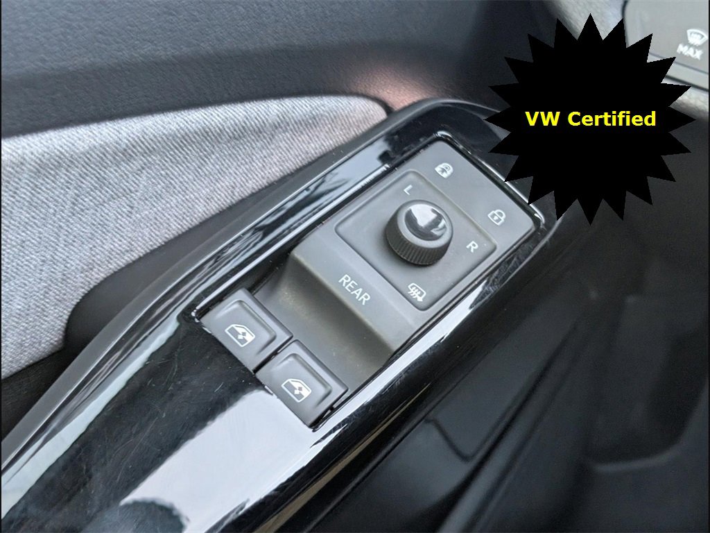 Certified 2024 Volkswagen ID.4 Pro image 11