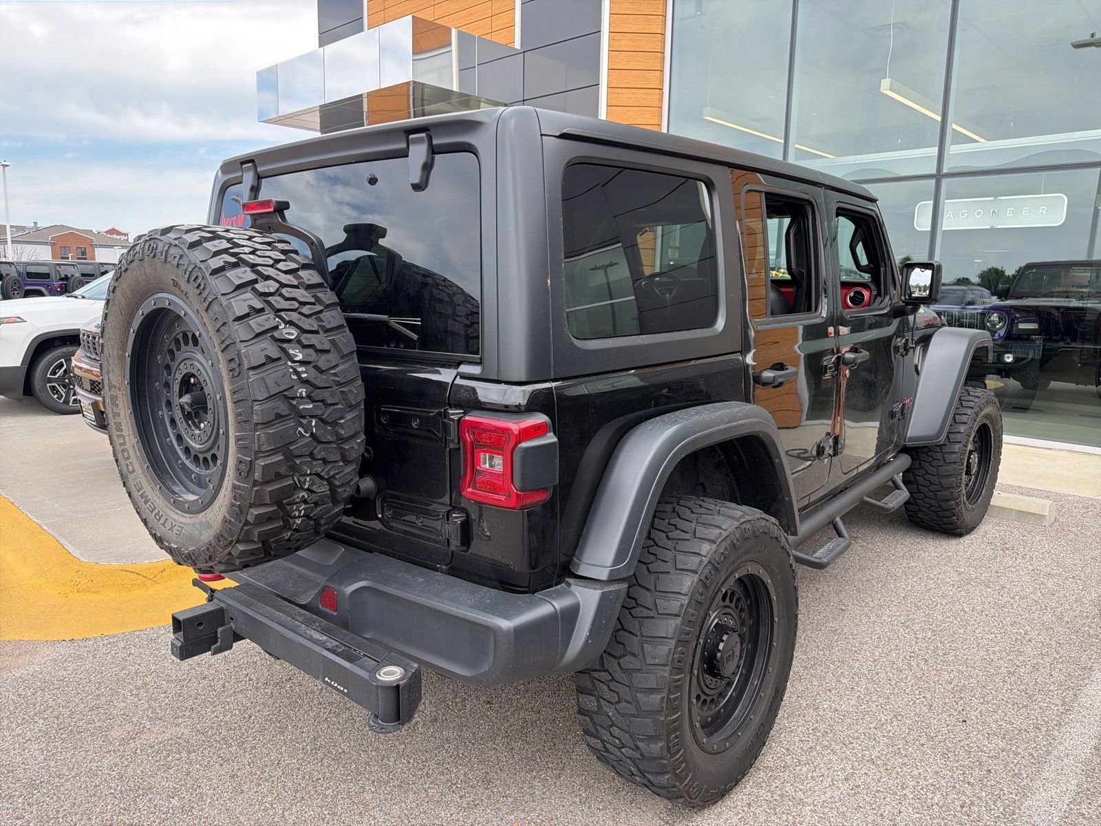 Used 2018 Jeep Wrangler Unlimited Rubicon AWD/4WD image 1
