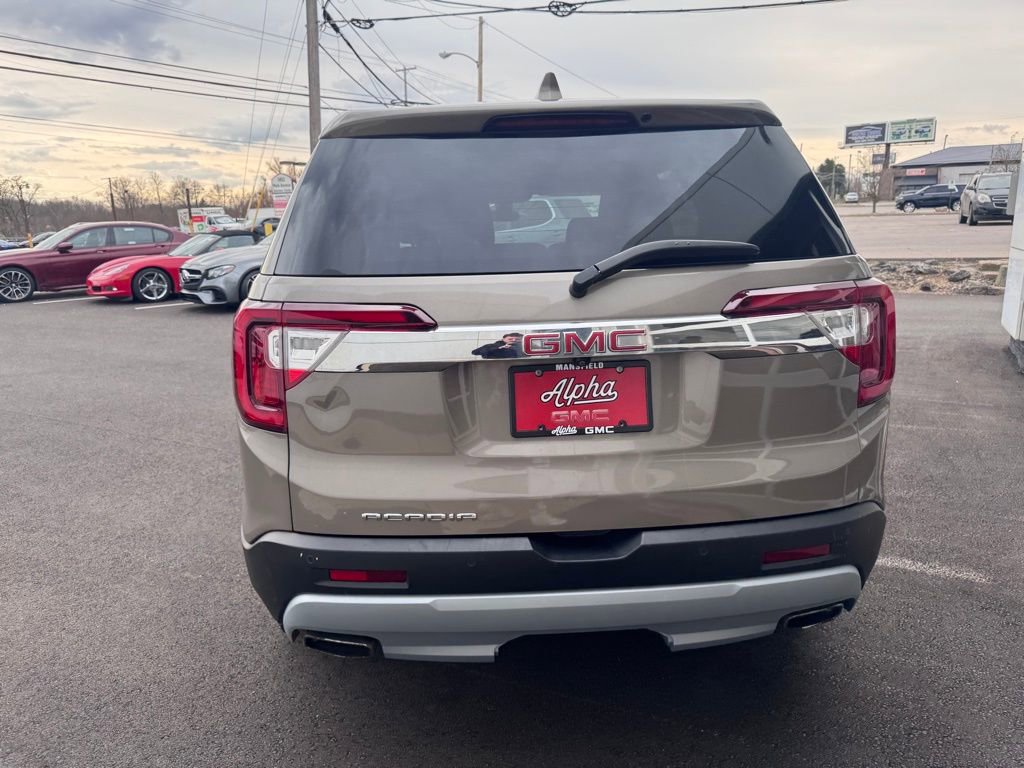 Used 2023 GMC Acadia SLE w/ LPO, Floor Liner Package FWD image 4
