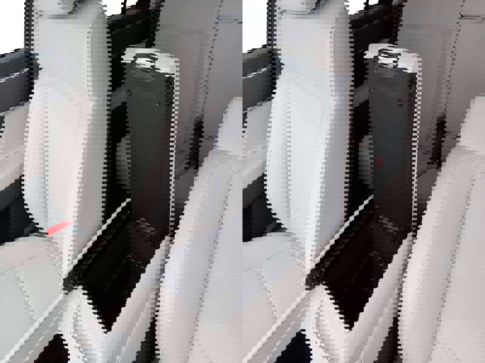 New 2026 Hyundai Santa Fe SE image 18