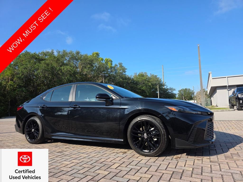 Used 2025 Toyota Camry SE w/ Convenience Package