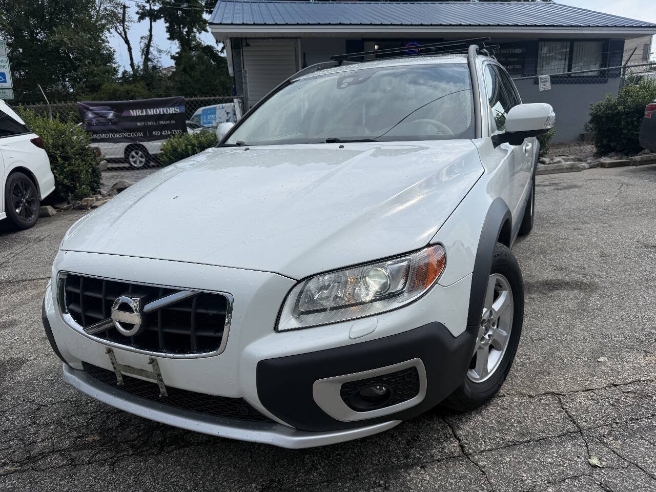 Used 2013 Volvo XC70 3.2 Platinum AWD/4WD image 1