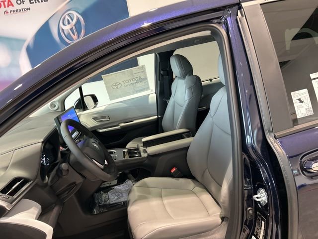 New 2026 Toyota Sienna XLE image 16