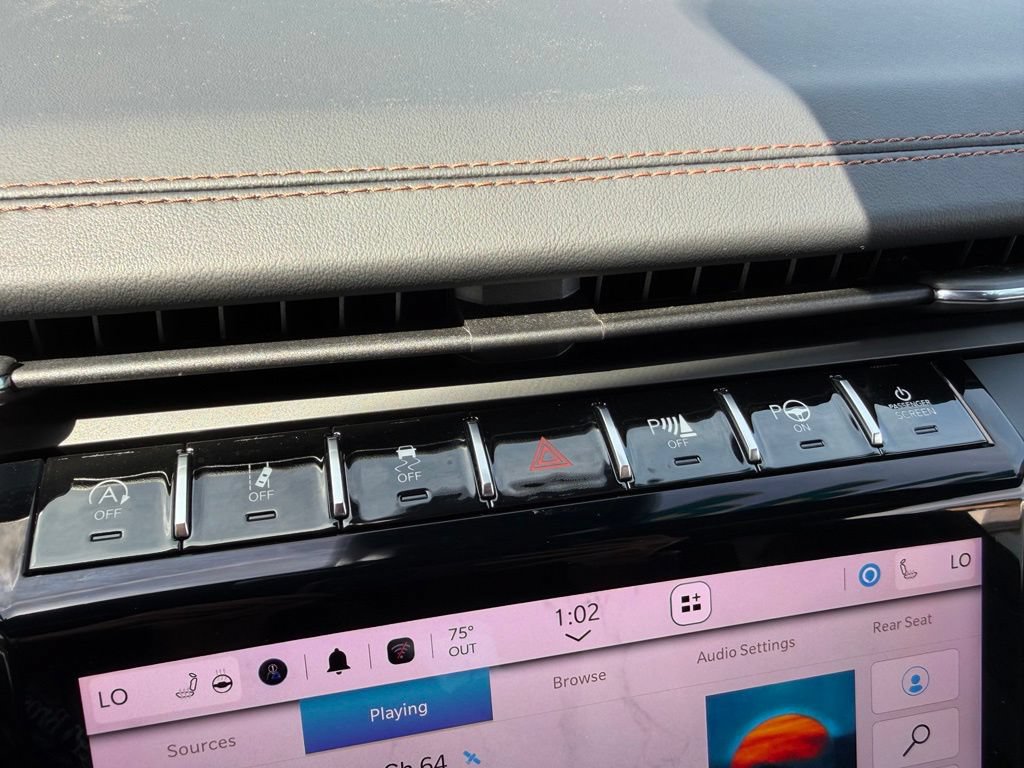 Used 2023 Jeep Grand Cherokee Summit AWD/4WD image 26