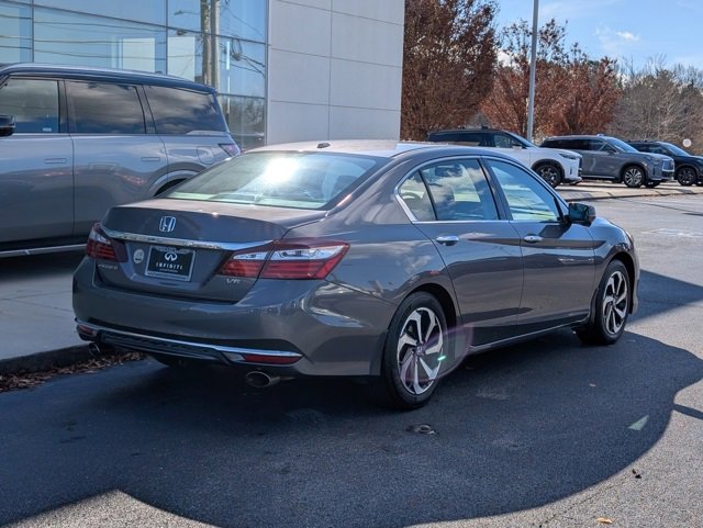 Used 2017 Honda Accord EX-L image 7