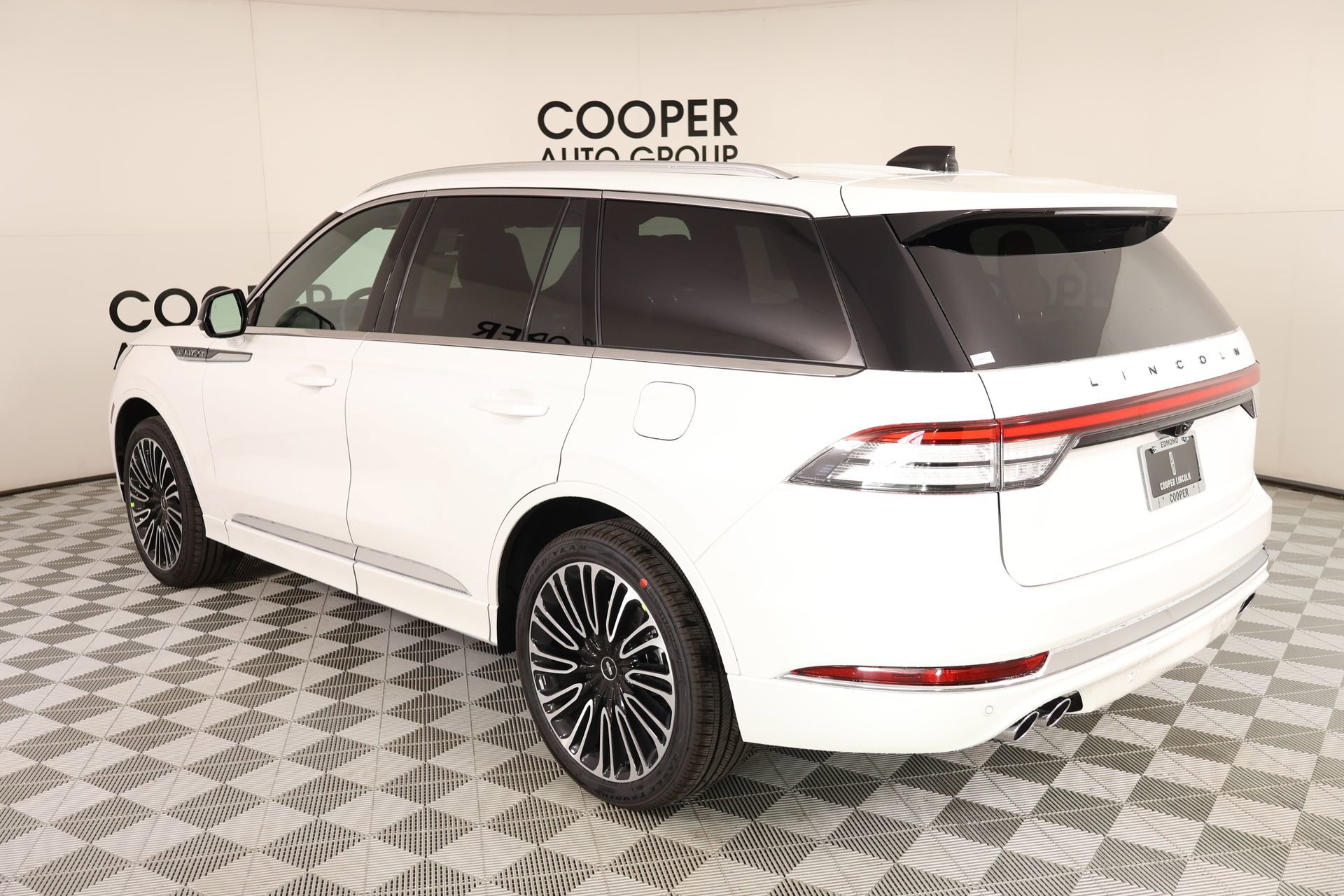 New 2026 Lincoln Aviator Black Label image 24