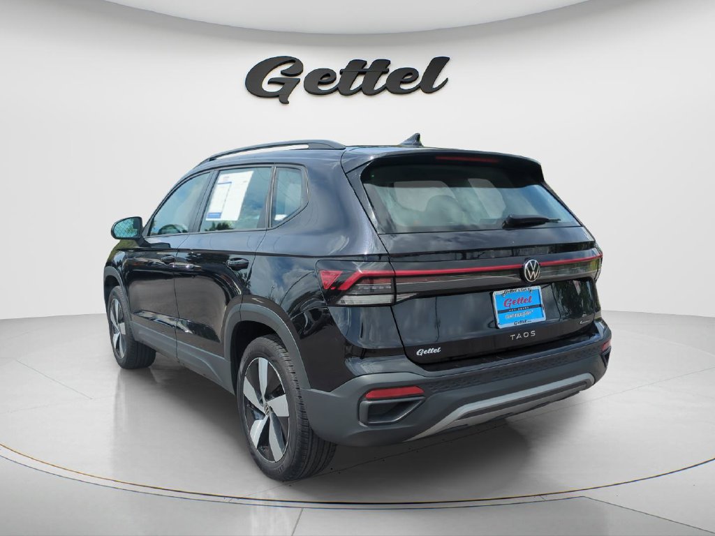 Used 2025 Volkswagen Taos S AWD/4WD image 7