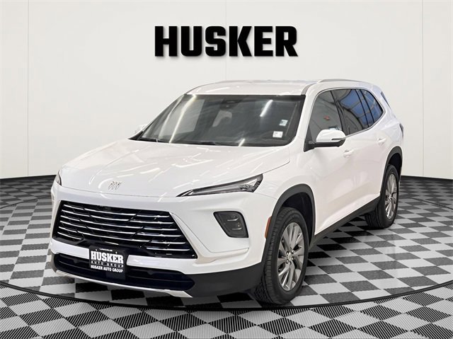 Certified 2025 Buick Enclave Preferred image 4