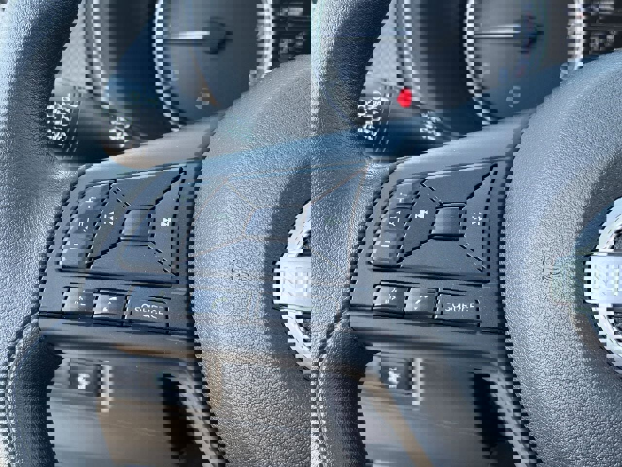 New 2025 Nissan Kicks Play S image 31