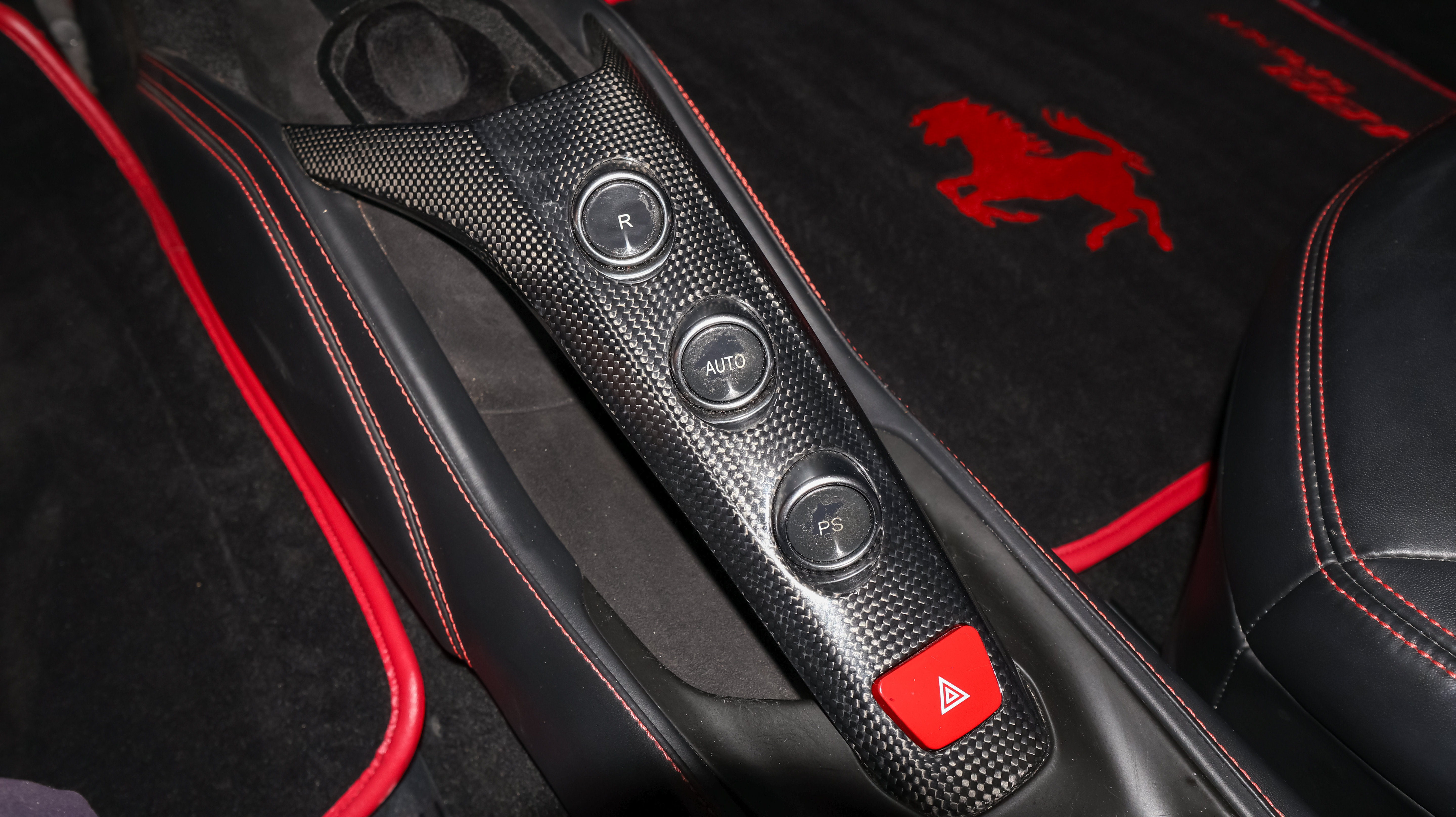 Used 2019 Ferrari 488 Spider RWD image 36