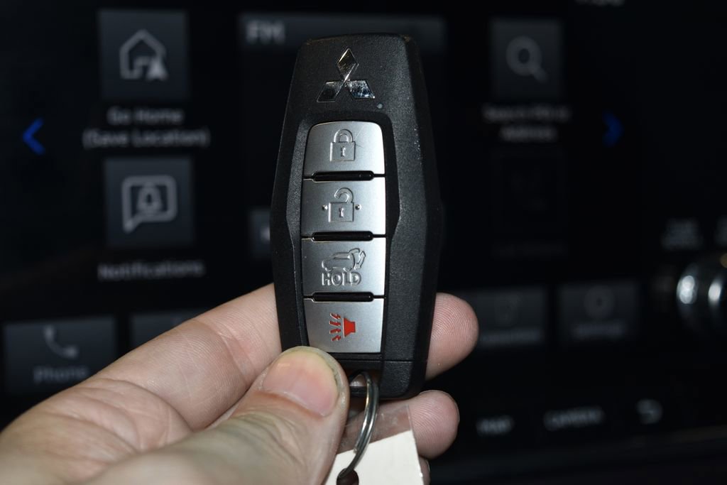 Used 2024 Mitsubishi Outlander Ralliart image 18