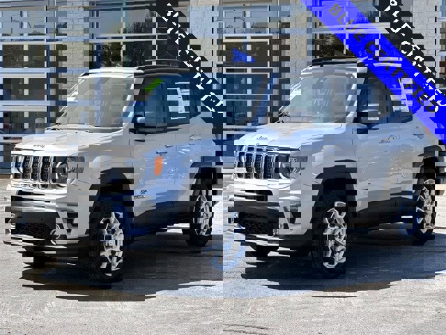 Used 2021 Jeep Renegade Limited w/ Luxury Group II image 4