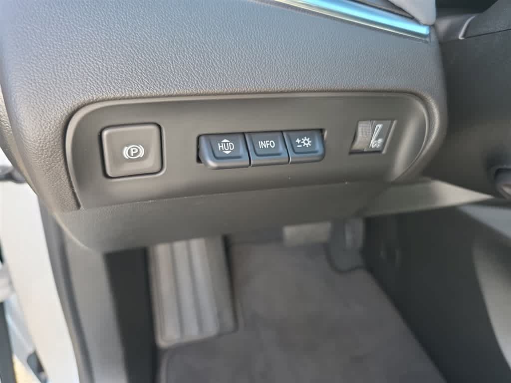 Used 2023 Buick Enclave Premium w/ Experience Buick Package FWD image 11