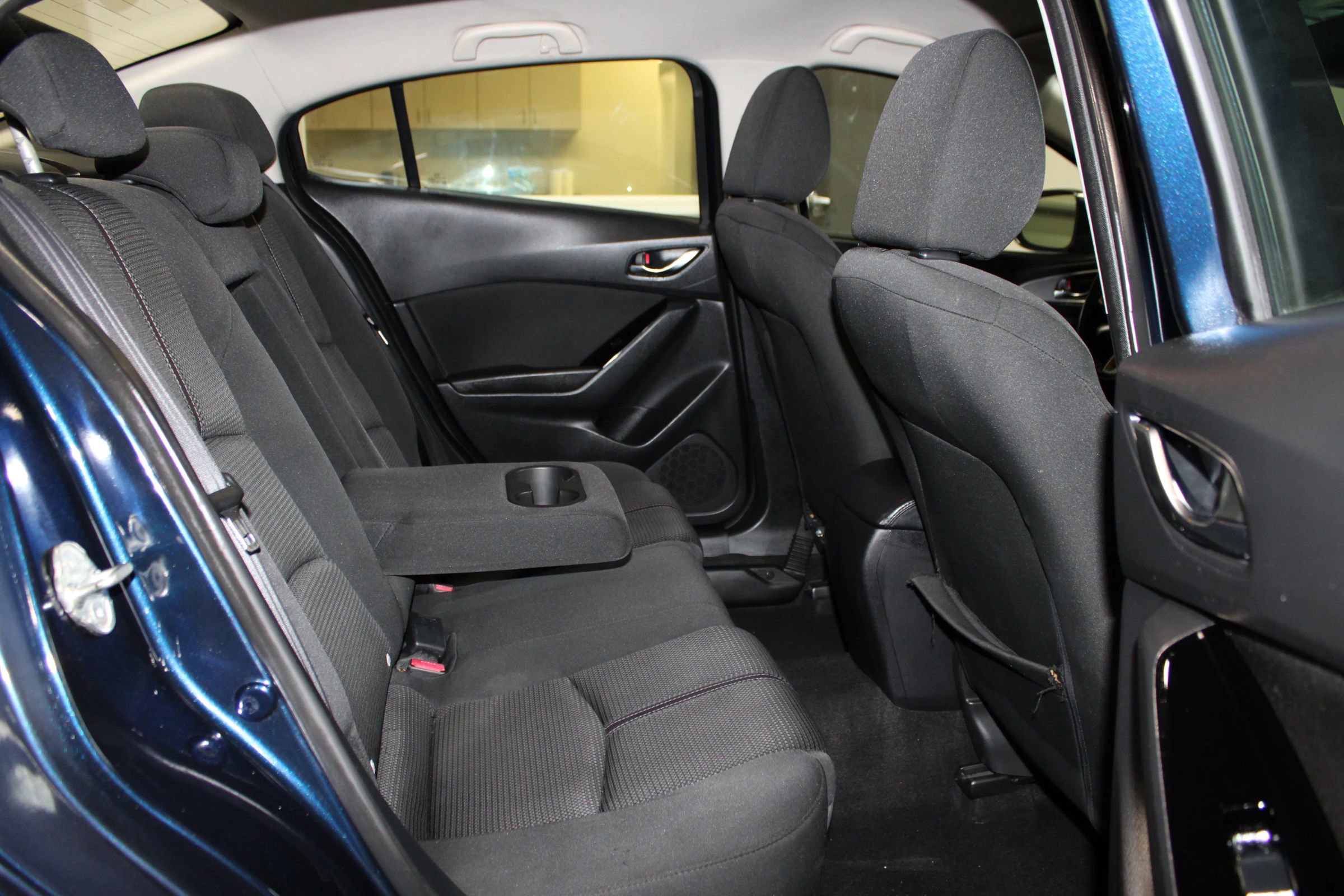 Used 2018 MAZDA MAZDA3 Sport w/ Preferred Equipment Package FWD image 32